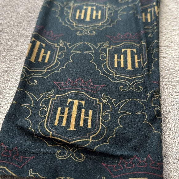 Disney Parks HOLLYWOOD TOWER HOTEL HTH CROP Leggings Tower of Terror Medium - Picture 7 of 9